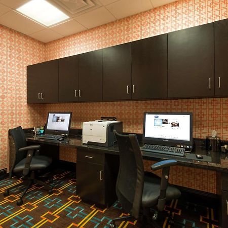 Hampton Inn & Suites Кларксвилл Экстерьер фото