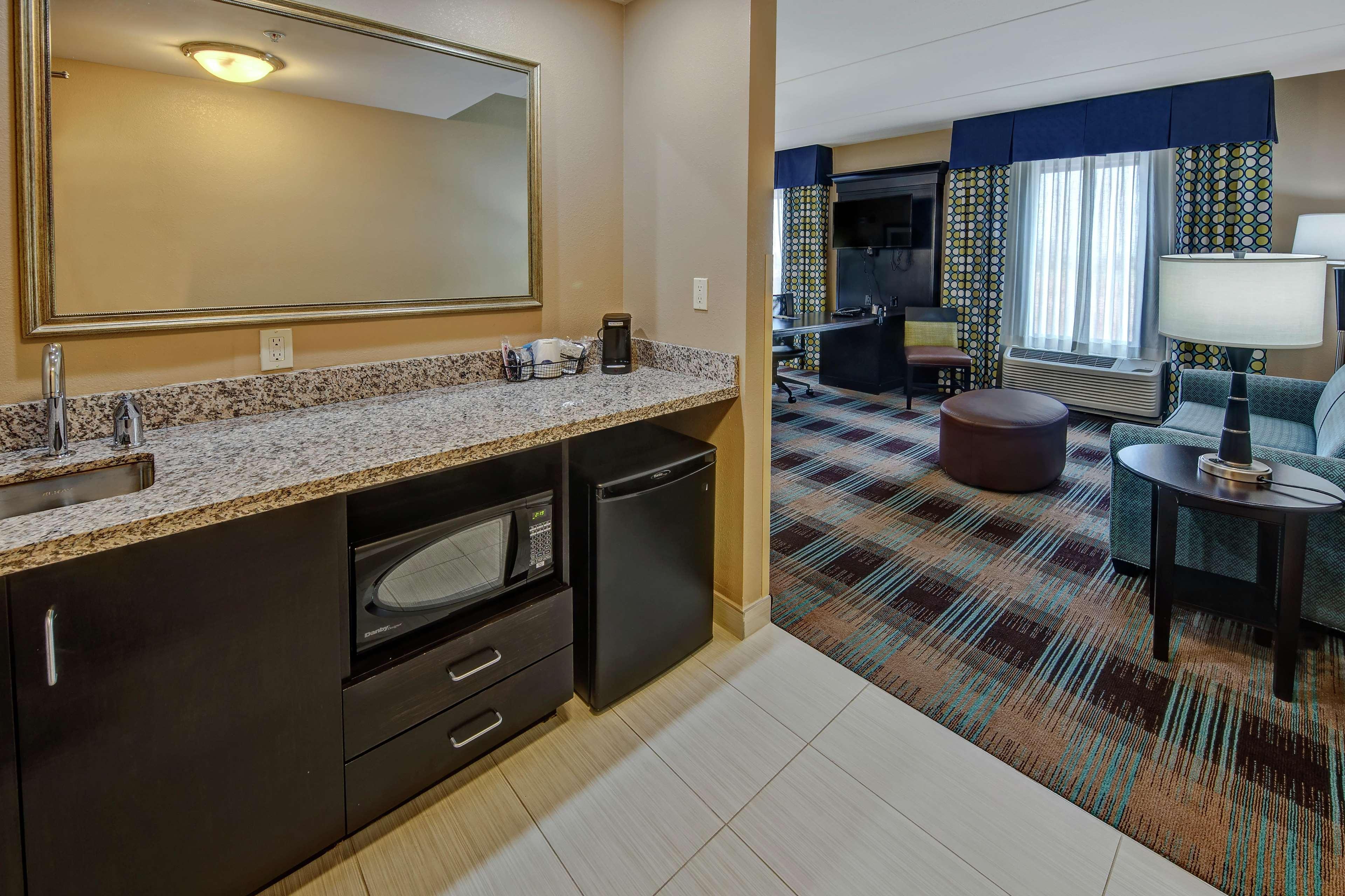Hampton Inn & Suites Кларксвилл Экстерьер фото