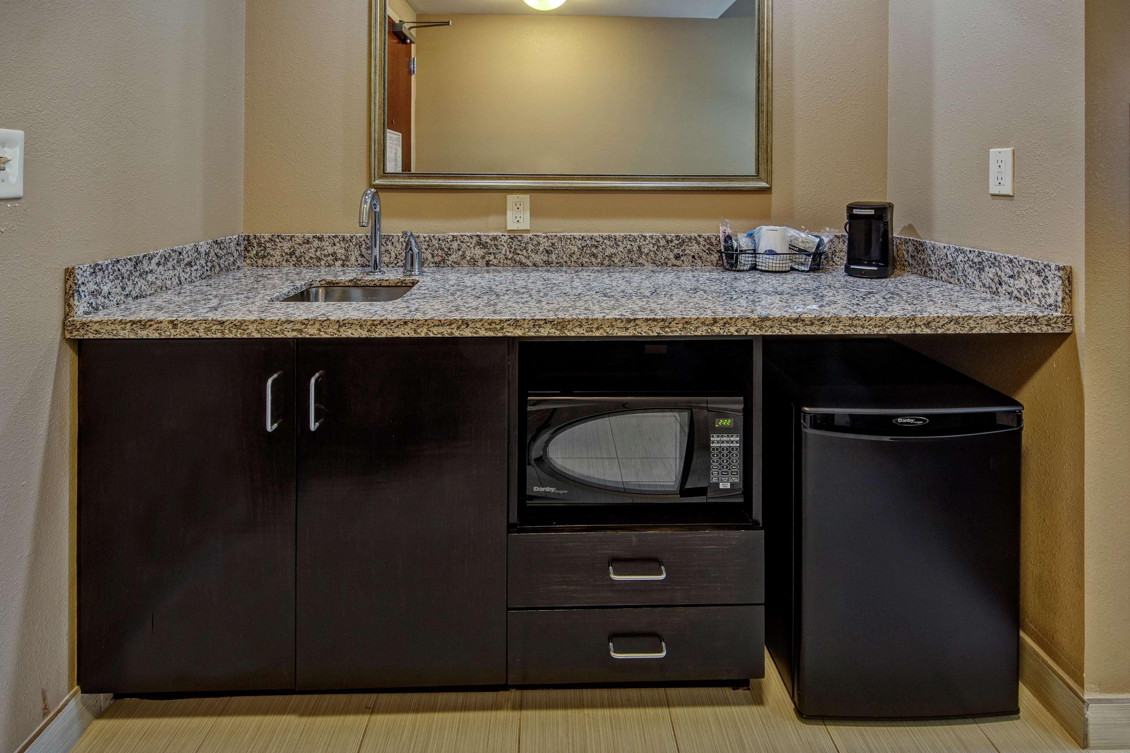 Hampton Inn & Suites Кларксвилл Экстерьер фото