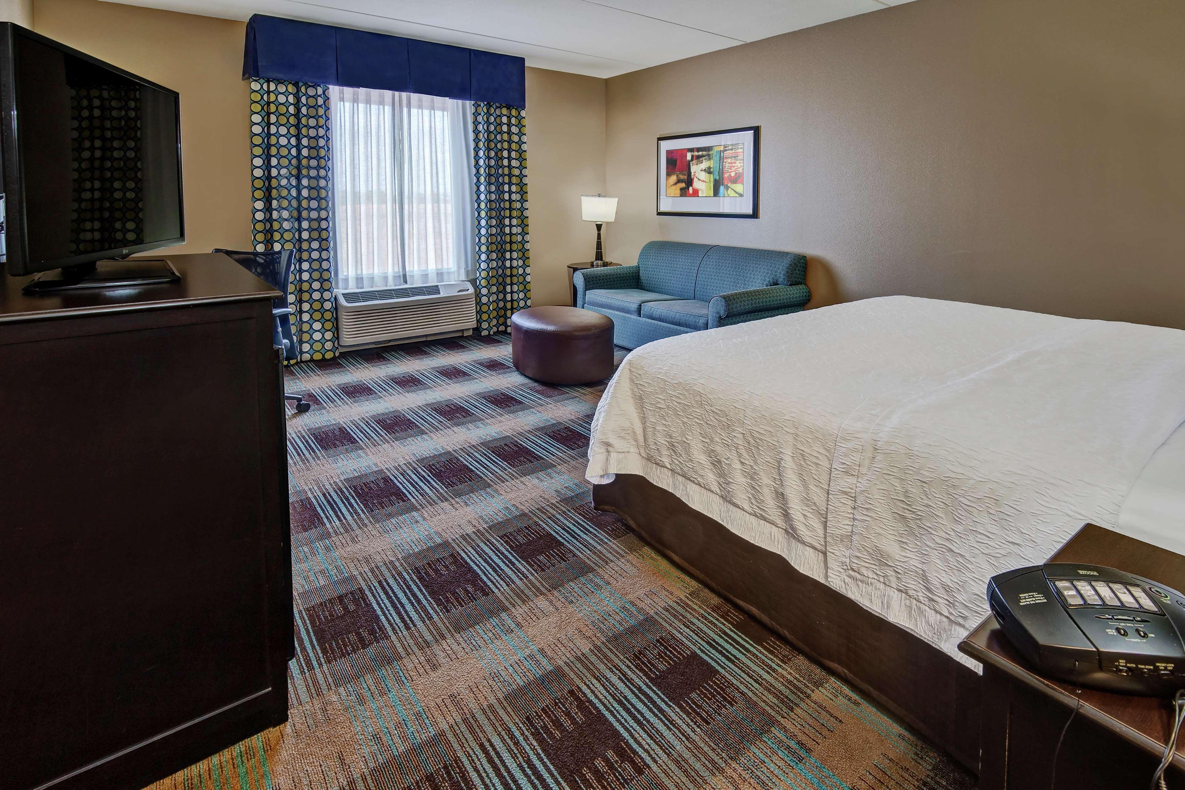 Hampton Inn & Suites Кларксвилл Экстерьер фото